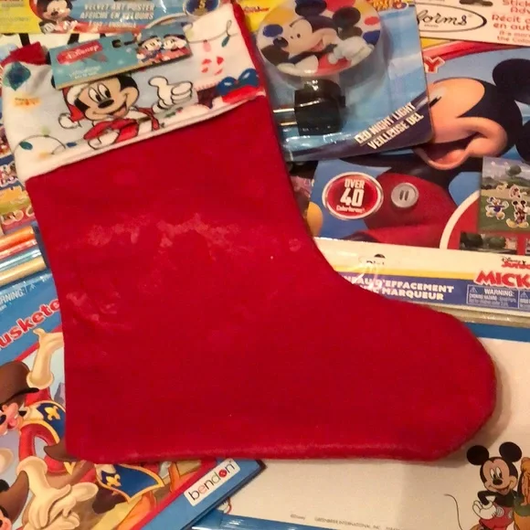 Mickey Mouse Gift Bundle - Picture 2 of 4